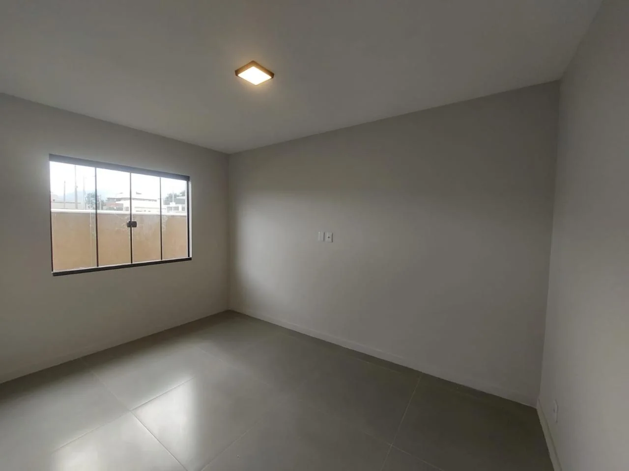 Quarto com iluminação natural