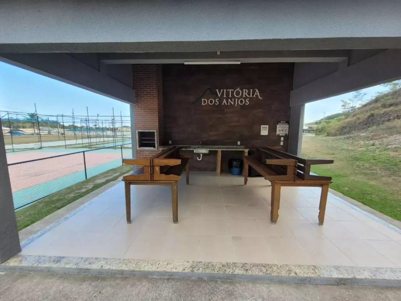 Espaço de churrasqueira do condomínio
